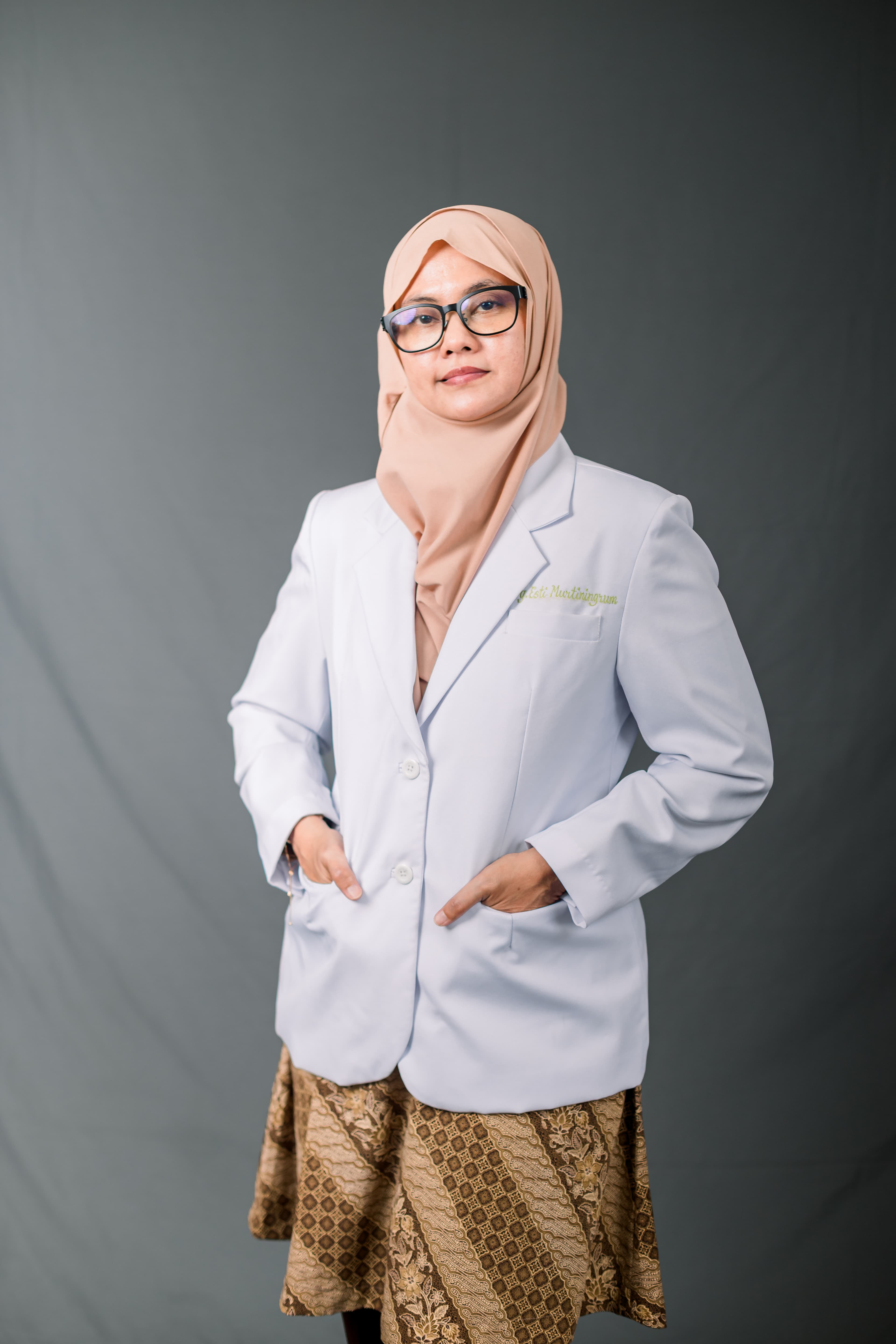 Foto drg. Esti Murtiningrum